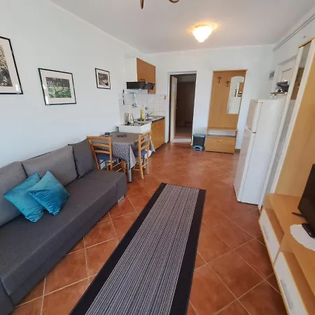 Apartment Leo Baška Esterno foto