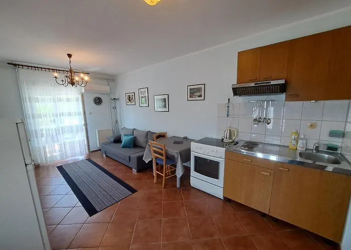 Apartment Leo
